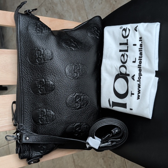 io pelle Handbags - IOpelle Italia Black Leather Skull Embossed Crossbody Bag